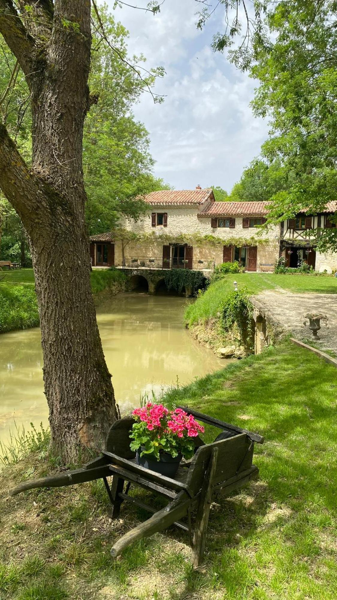 Gite Le Moulin Samsara Homps (Gers) Exterior foto